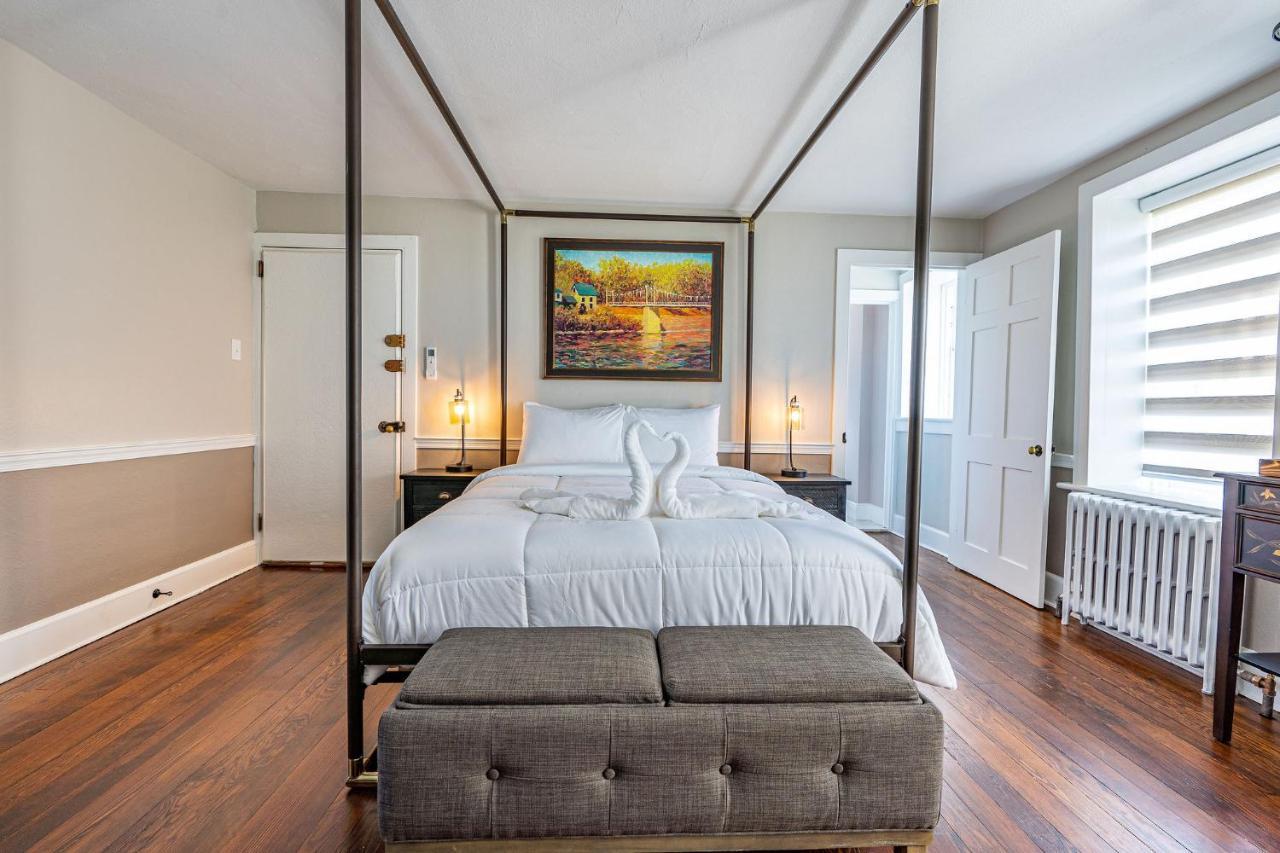 Chimney Hill Estate Inn Ламбертвилл Экстерьер фото